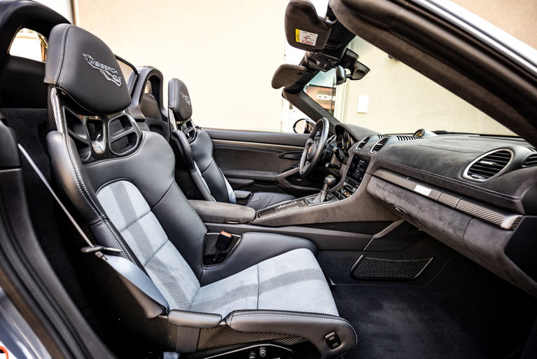 Porsche 718 Spyder RS
