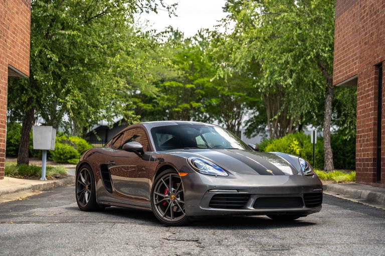 Porsche 718 Cayman S