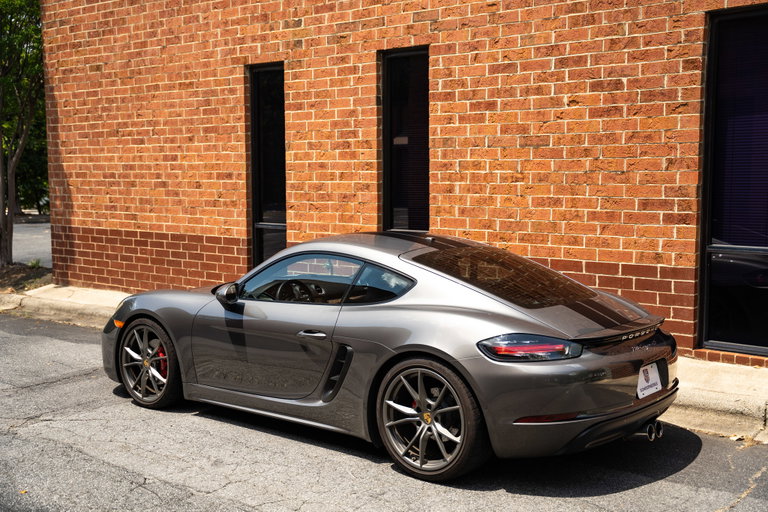 Porsche 718 Cayman S