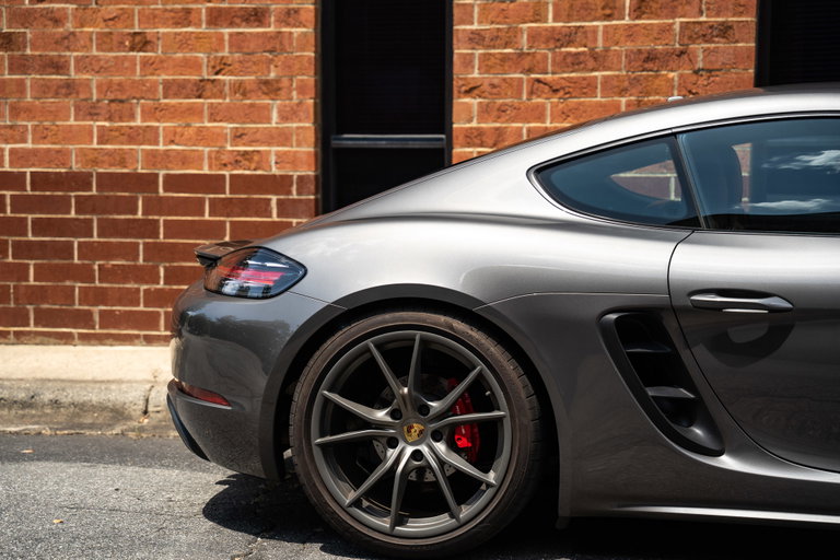 Porsche 718 Cayman S