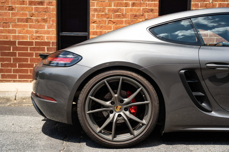 Porsche 718 Cayman S