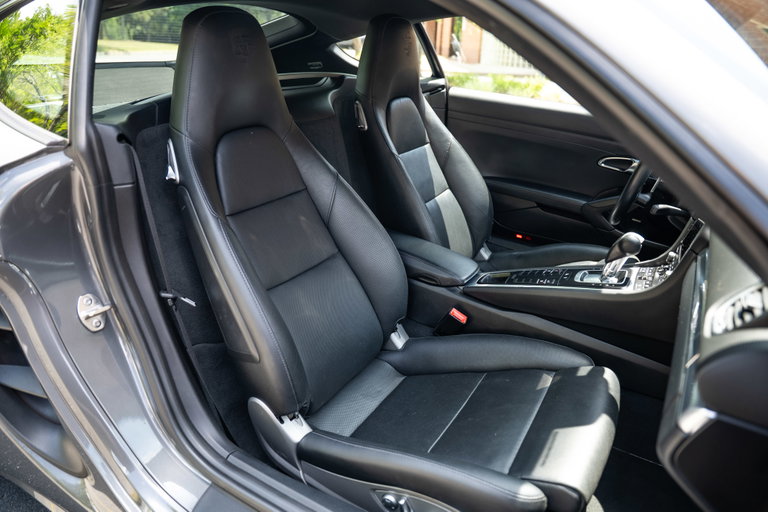 Porsche 718 Cayman S