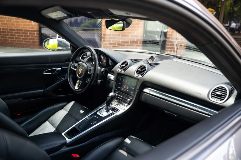 Porsche 718 Cayman S