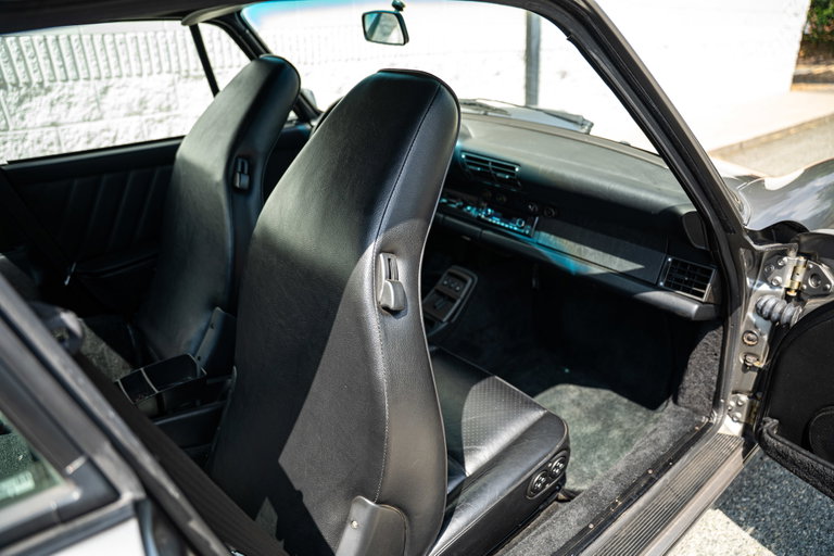 Porsche 964 Carrera 4