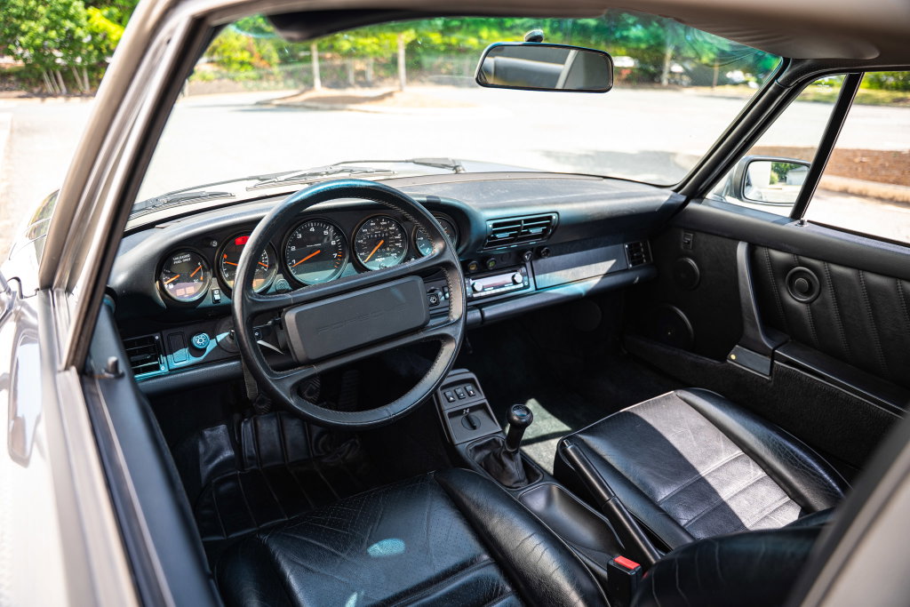 Porsche 964 Carrera 4