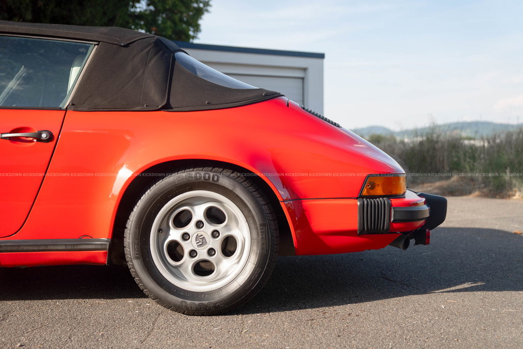 Porsche 911 Carrera 3.2