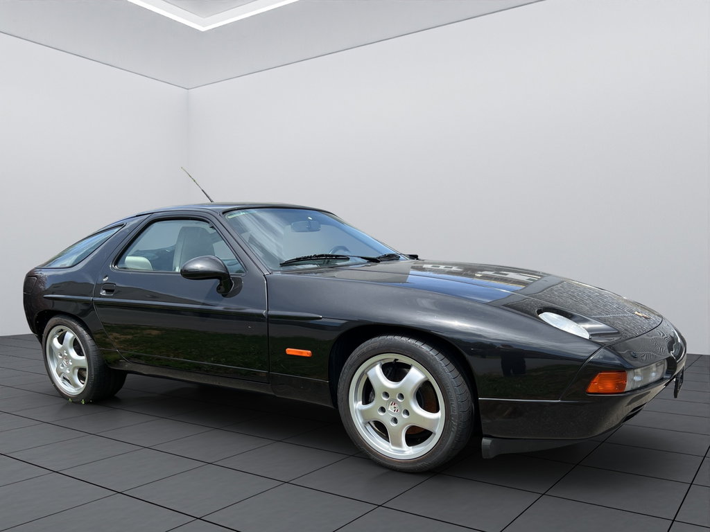 Porsche 928 S4