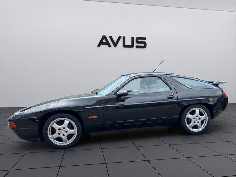 Porsche 928 S4