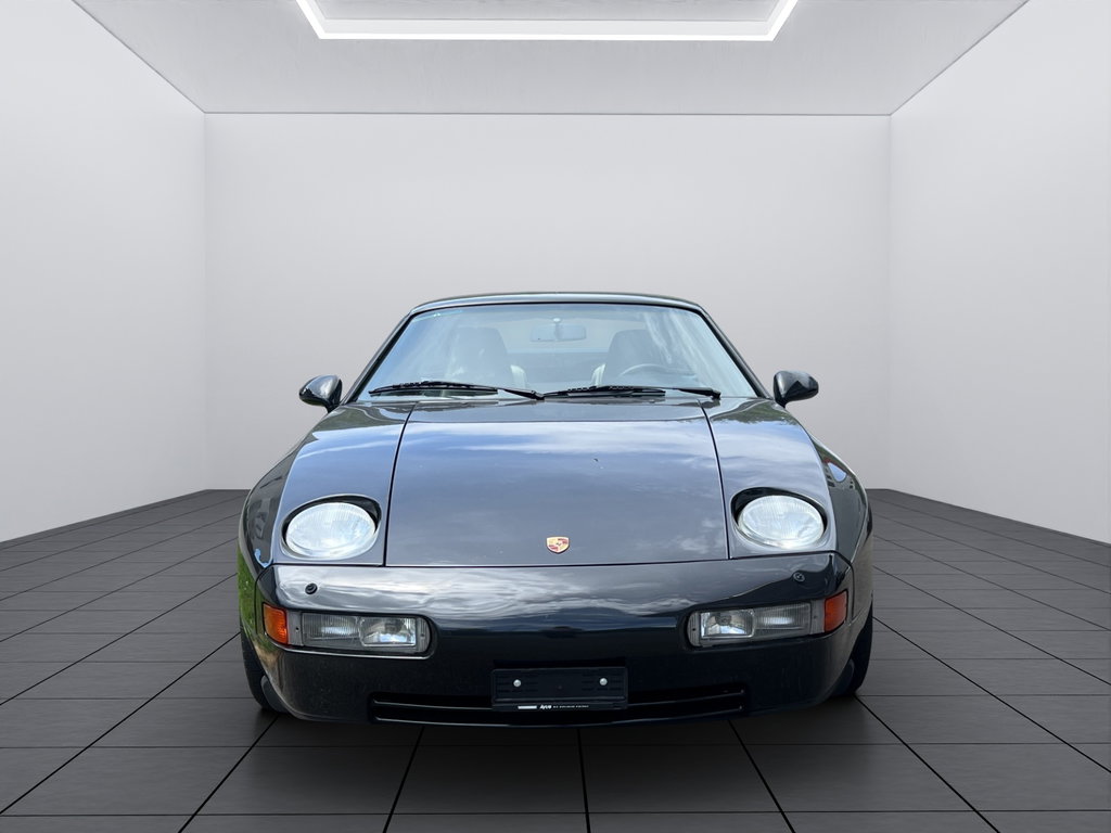 Porsche 928 S4
