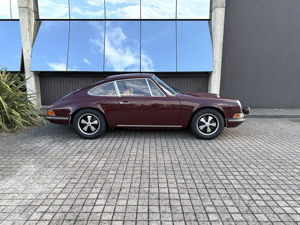 Porsche 911 T