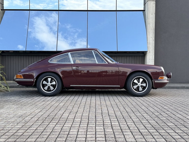 Porsche 911 T