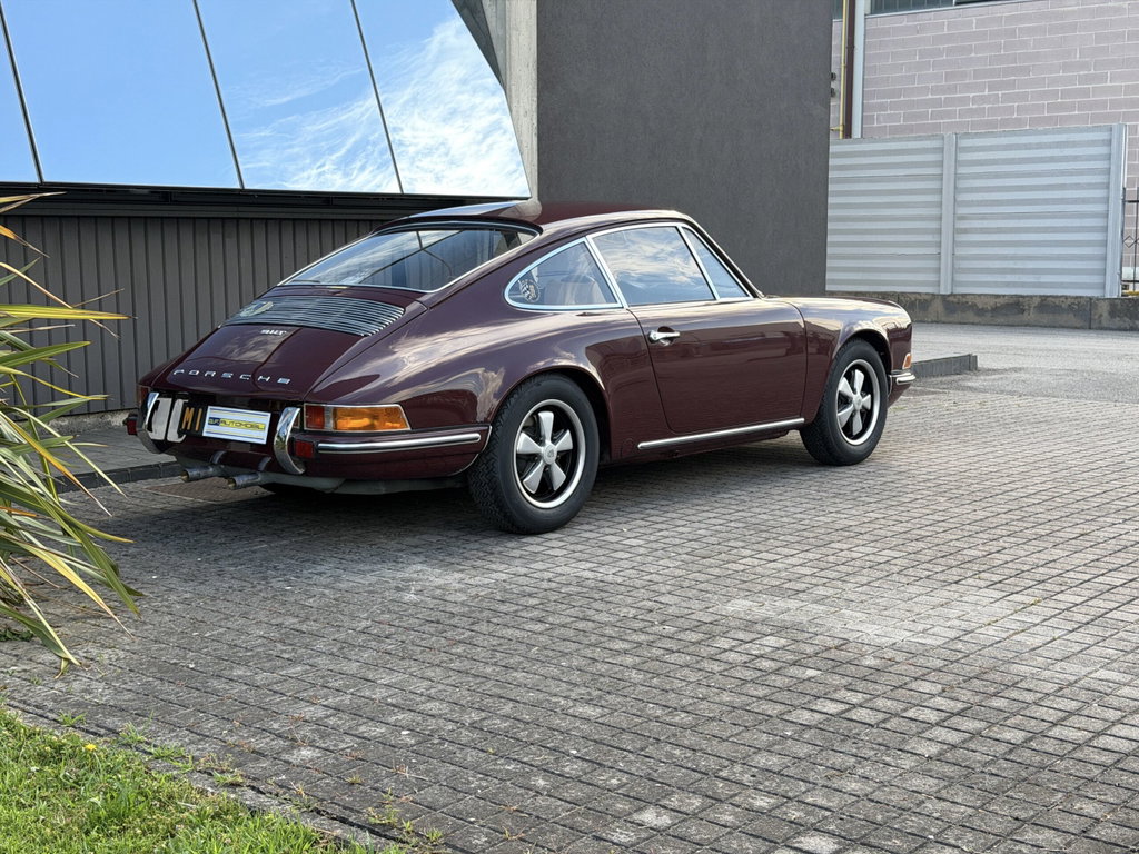 Porsche 911 T