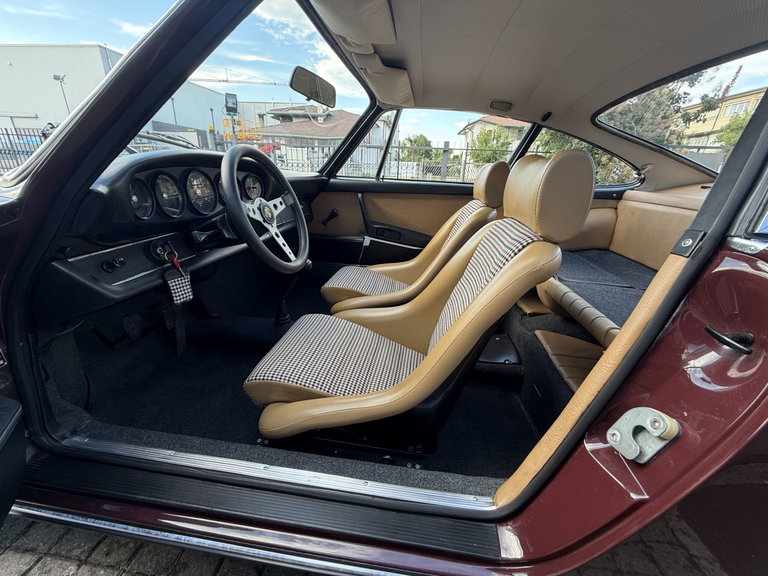 Porsche 911 T
