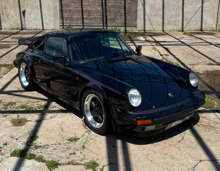 Porsche 911 Carrera 3.2