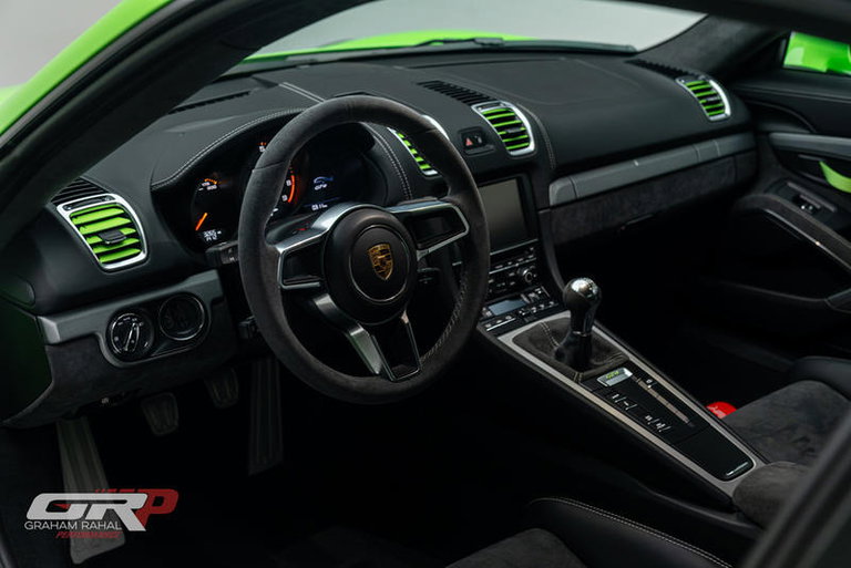 Porsche 981 Cayman GT4