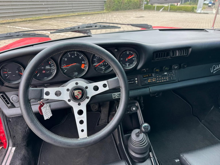 Porsche 911 Carrera 3.2 (US)