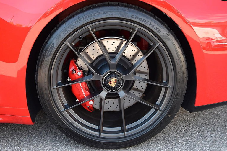 Porsche 992.2 Carrera 4 GTS