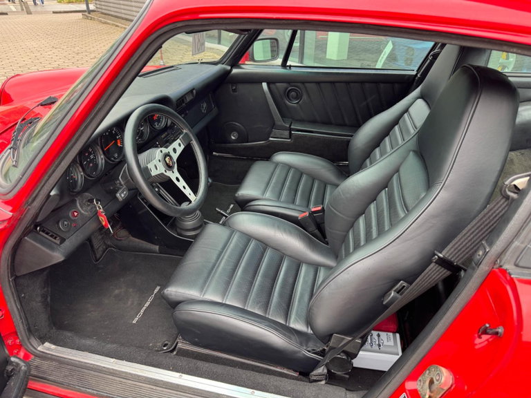 Porsche 911 Carrera 3.2 (US)