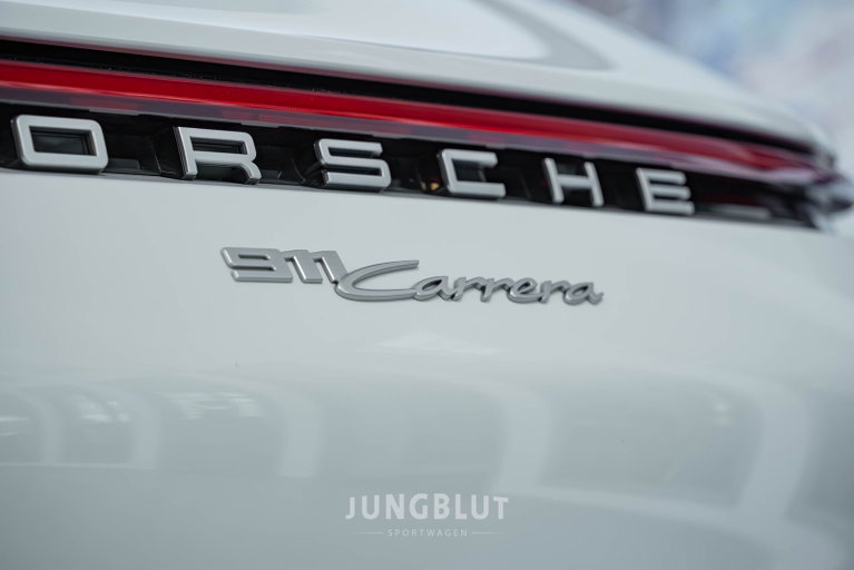 Porsche 992 Carrera