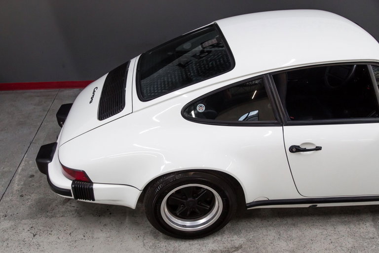 Porsche 911 Carrera 3.2 (US)
