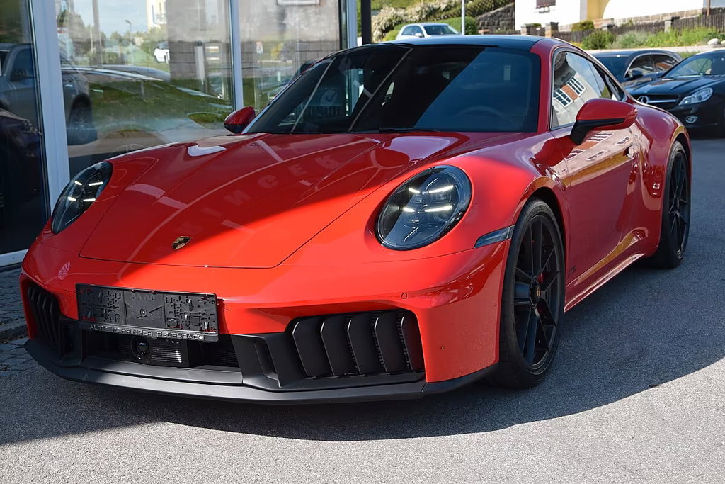 Porsche 992.2 Carrera 4 GTS