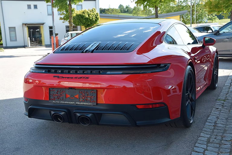 Porsche 992.2 Carrera 4 GTS