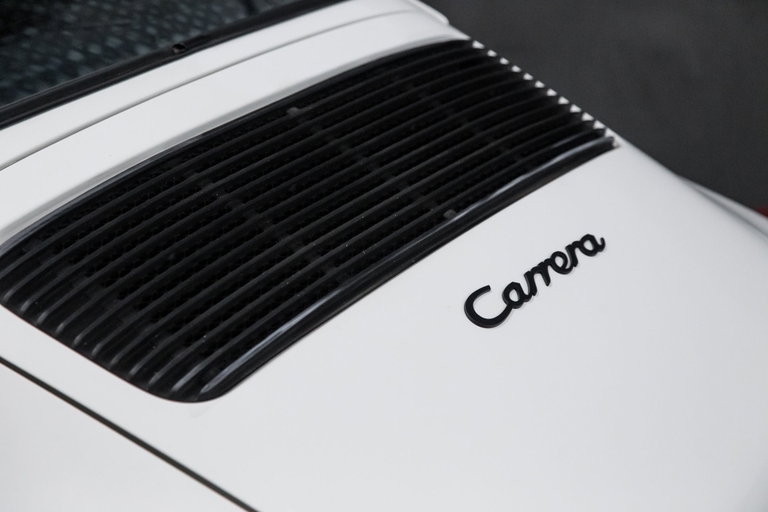 Porsche 911 Carrera 3.2 (US)