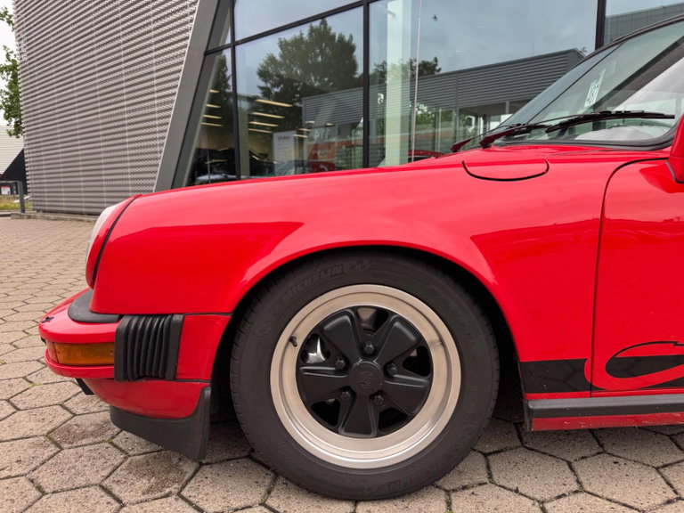 Porsche 911 Carrera 3.2 (US)