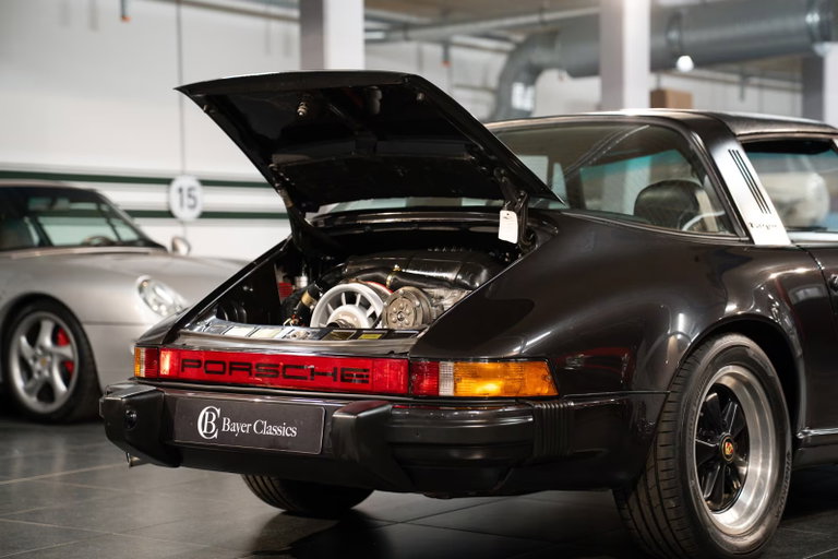 Porsche 911 SC