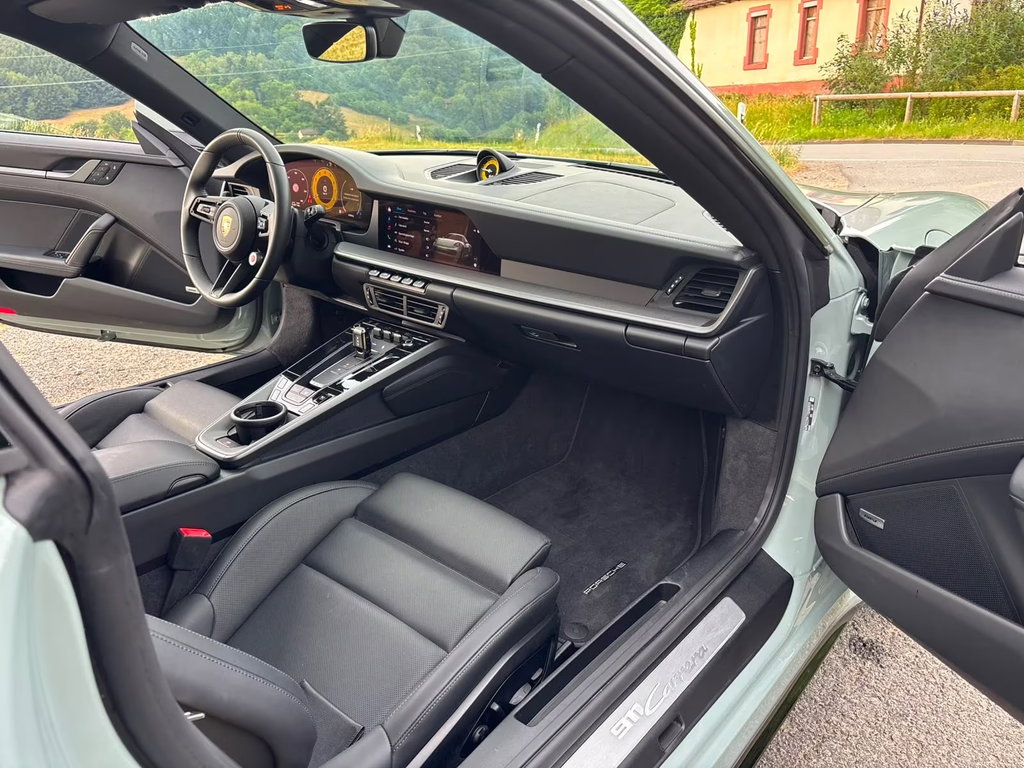 Porsche 992.2 Carrera