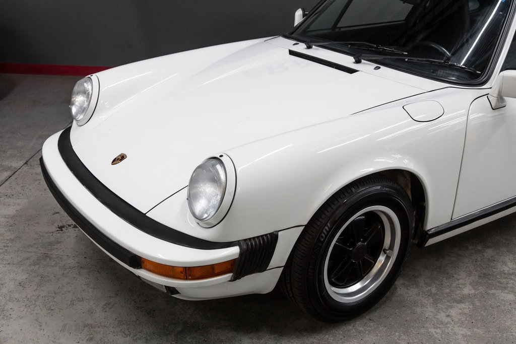 Porsche 911 Carrera 3.2 (US)