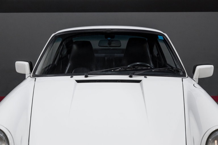 Porsche 911 Carrera 3.2 (US)