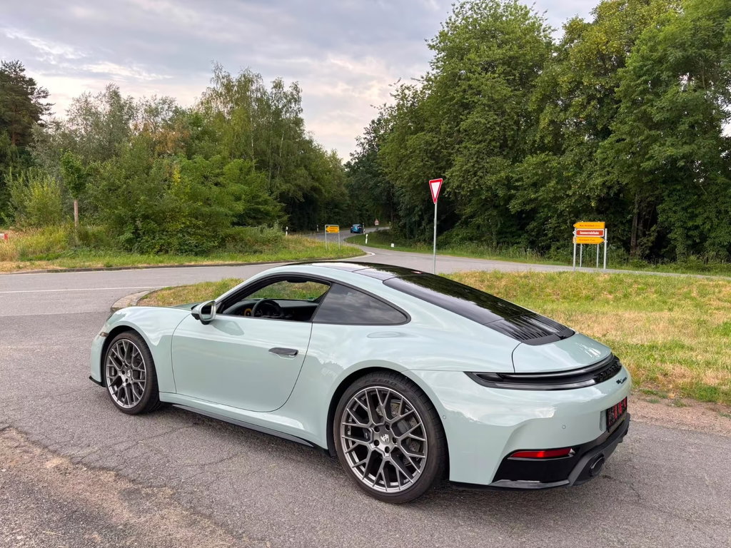 Porsche 992.2 Carrera