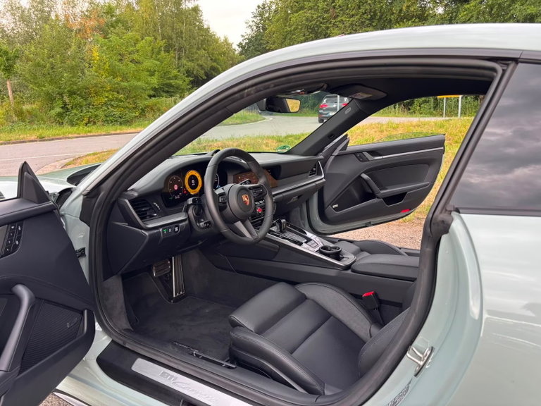Porsche 992.2 Carrera
