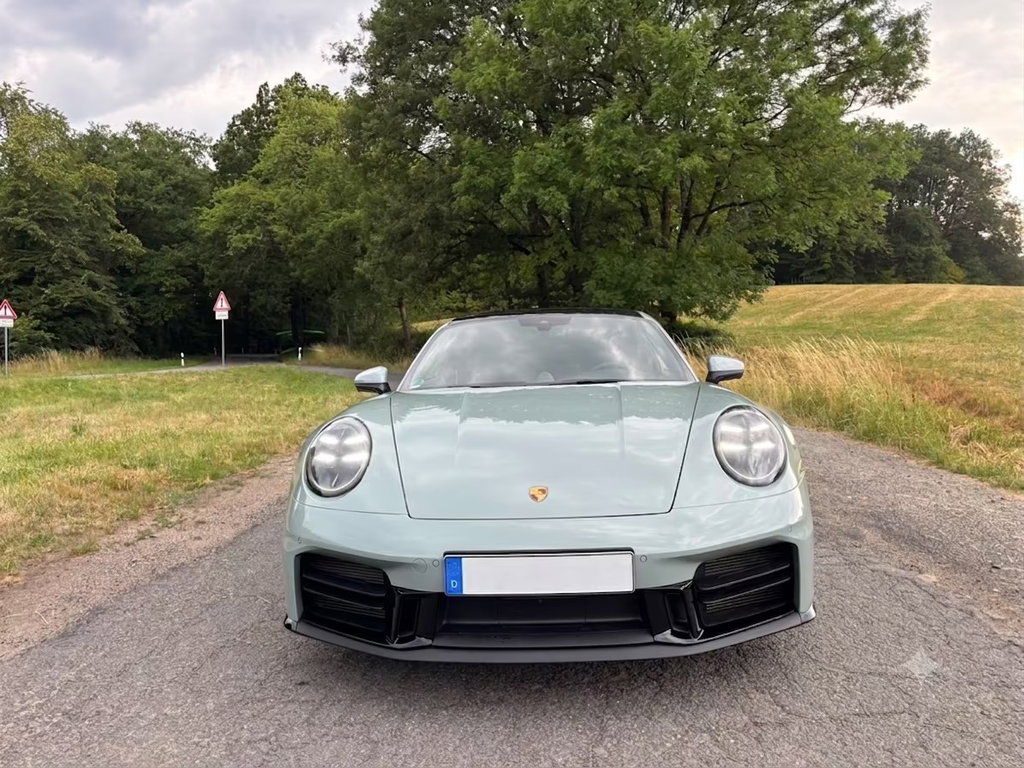 Porsche 992.2 Carrera