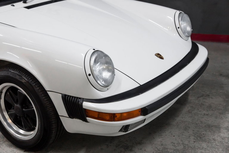 Porsche 911 Carrera 3.2 (US)