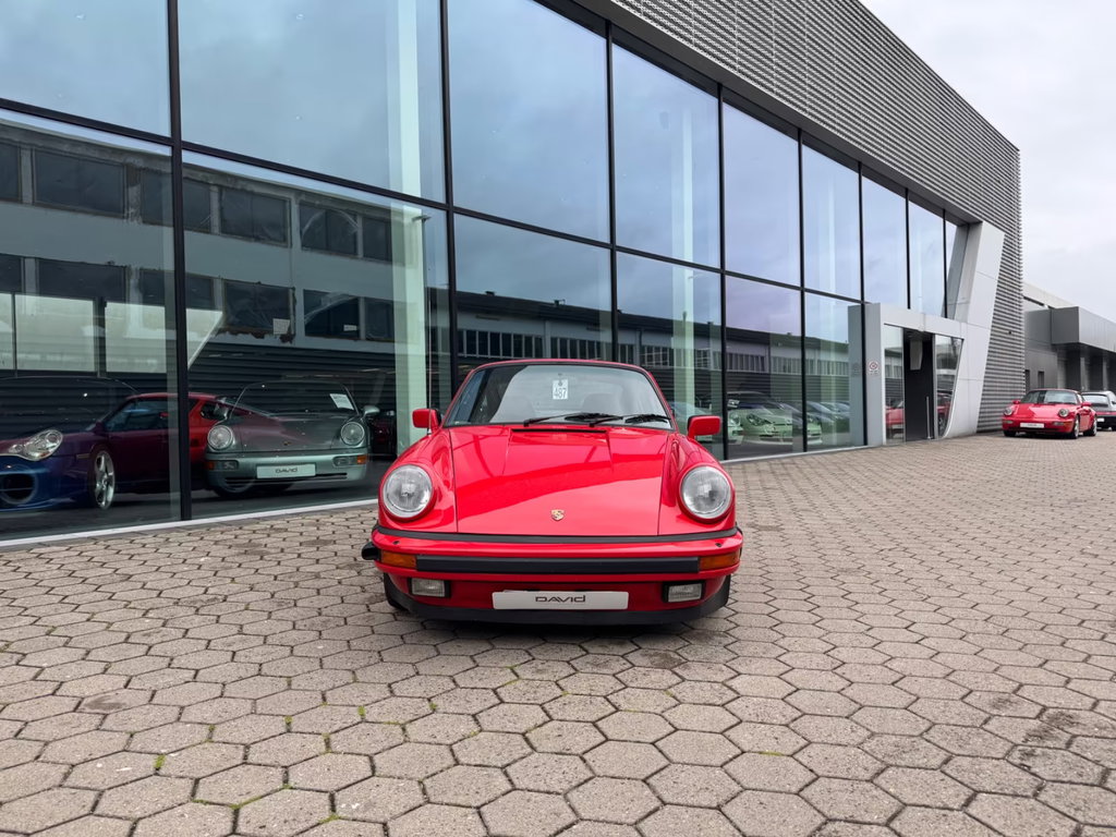 Porsche 911 Carrera 3.2 (US)