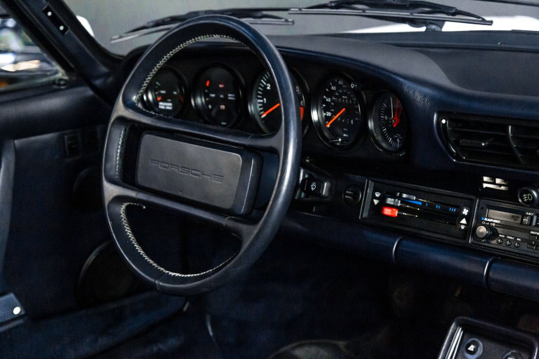 Porsche 911 Carrera 3.2 (US)