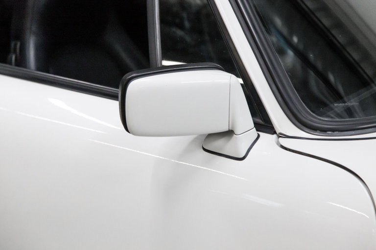 Porsche 911 Carrera 3.2 (US)