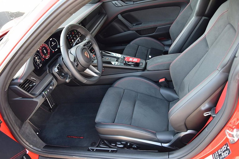 Porsche 992.2 Carrera 4 GTS
