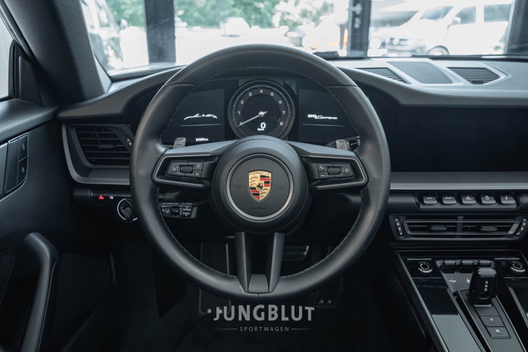 Porsche 992 Carrera