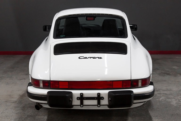 Porsche 911 Carrera 3.2 (US)