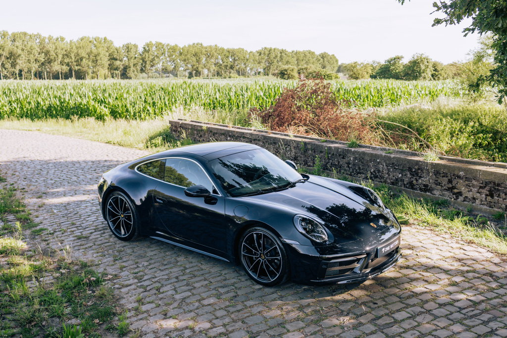 Porsche 992 Belgian Legend Edition