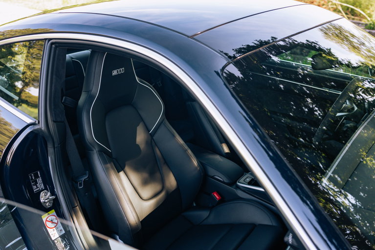 Porsche 992 Belgian Legend Edition