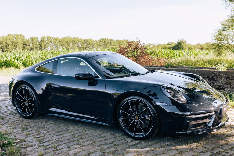Porsche 992 Belgian Legend Edition