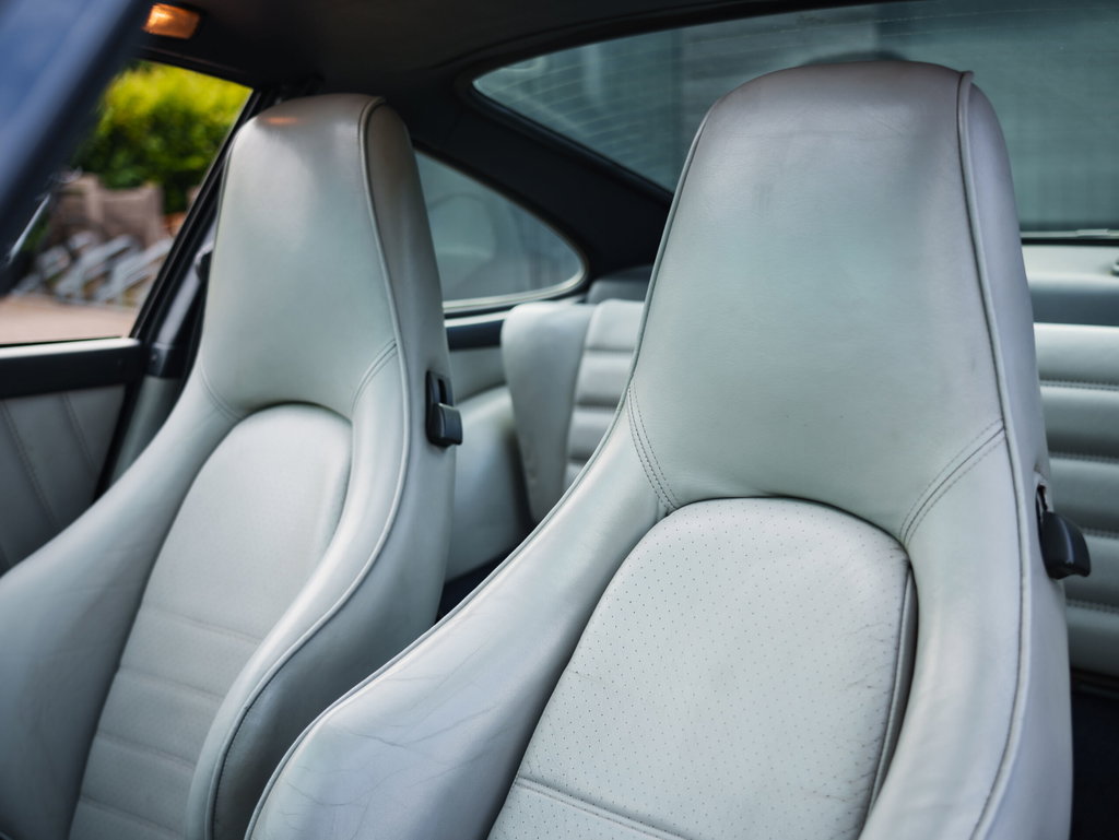 Porsche 911 Carrera 3.2 (US)