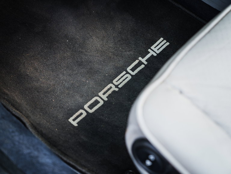 Porsche 911 Carrera 3.2 (US)