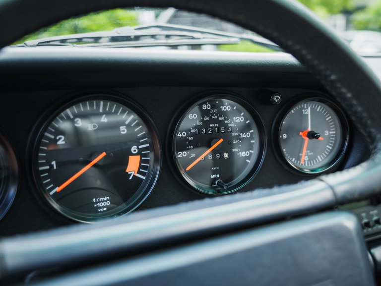 Porsche 911 Carrera 3.2 (US)