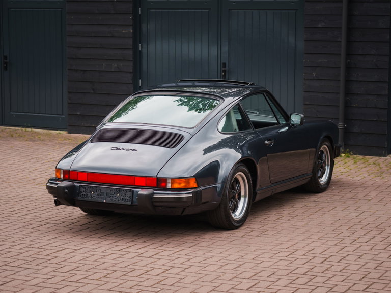 Porsche 911 Carrera 3.2 (US)
