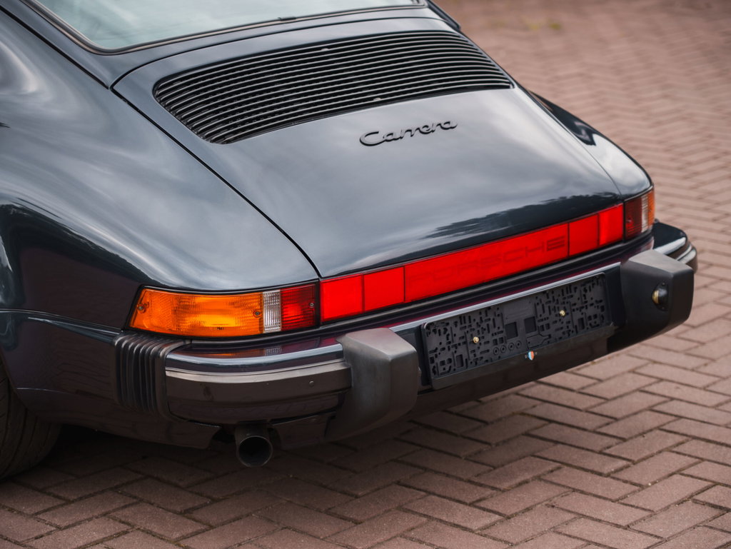 Porsche 911 Carrera 3.2 (US)